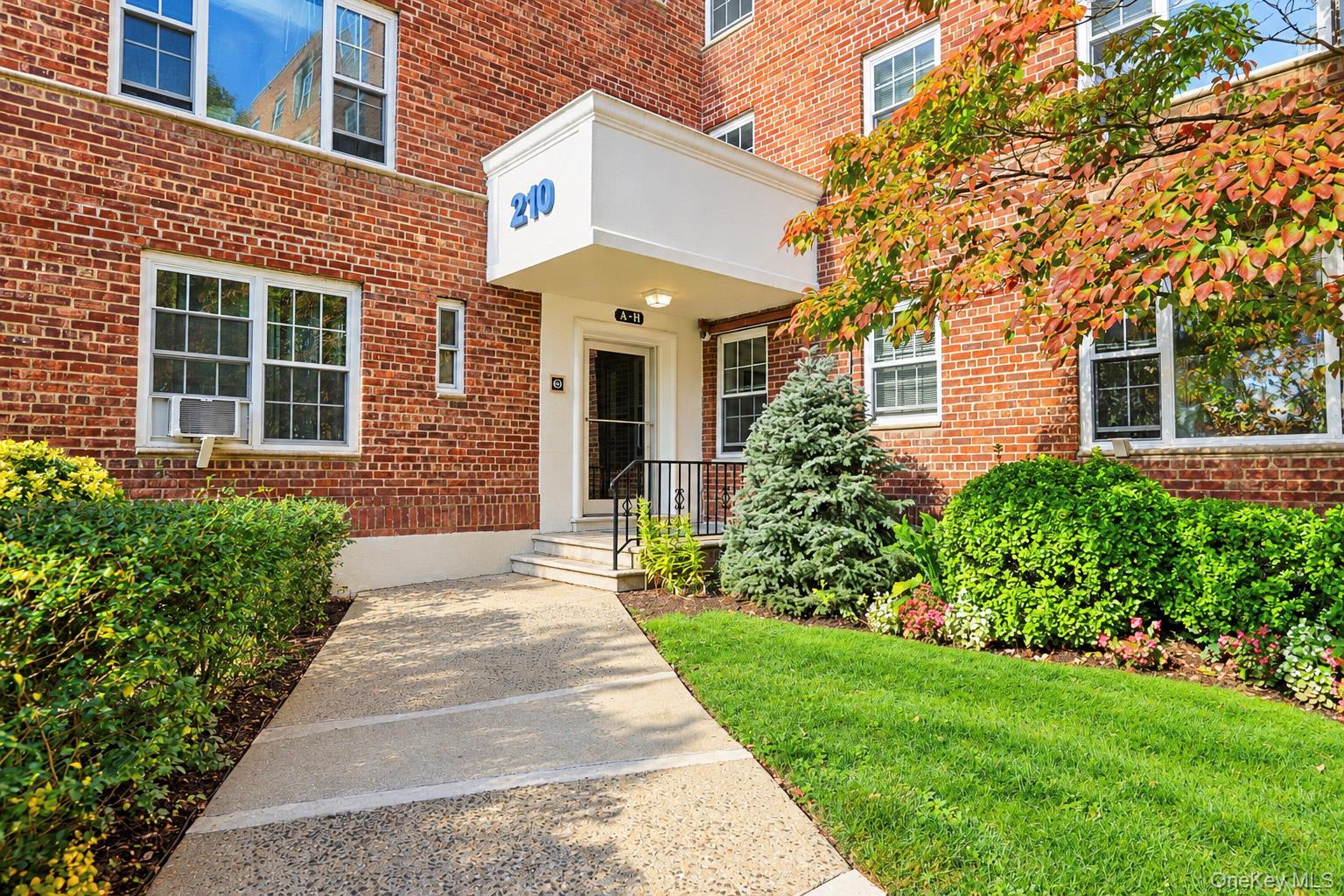 210 Pelham Road Unit: 4D, New Rochelle
