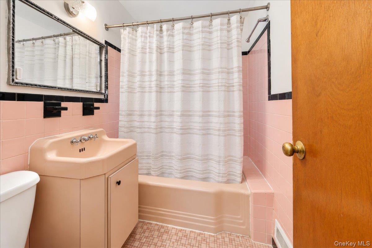 1562 Paulding Avenue thumbnail 13