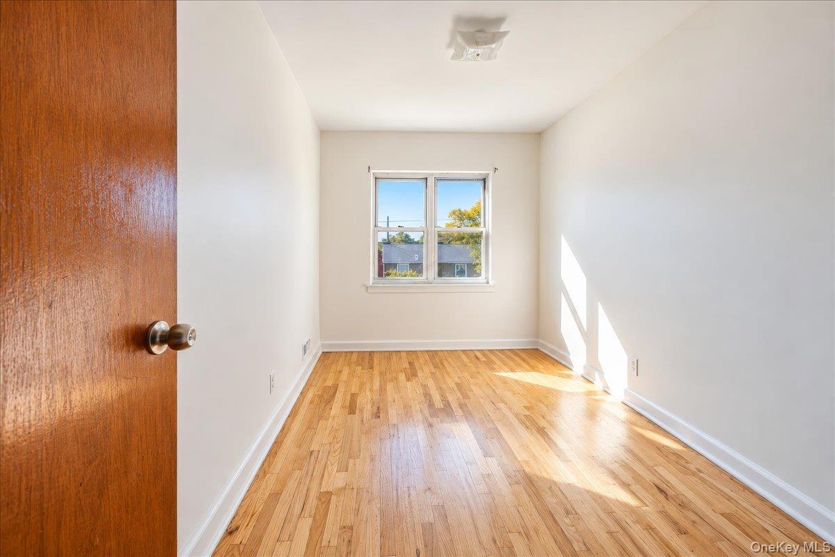 1562 Paulding Avenue thumbnail 10