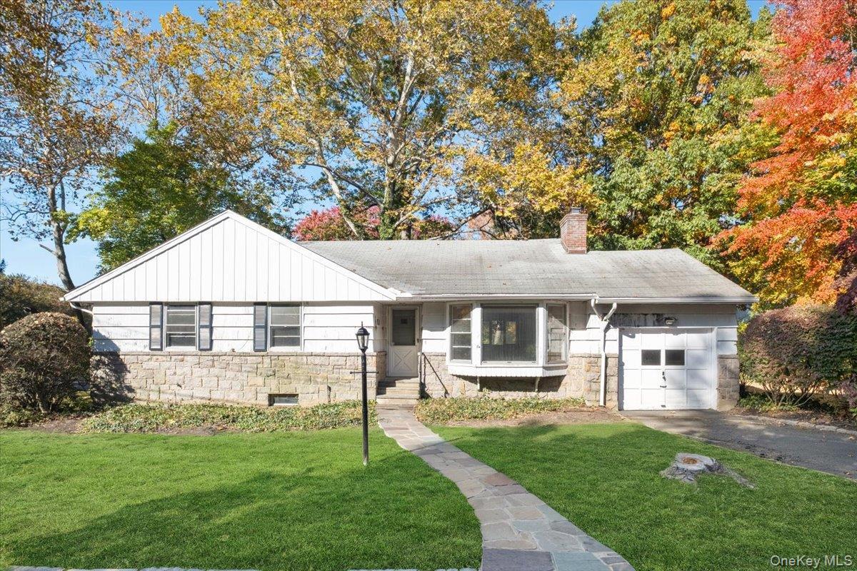 14 Tall Trees Road, New Rochelle
