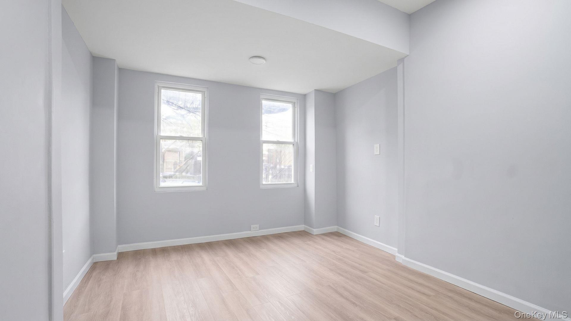 414 E 182nd Street thumbnail 10