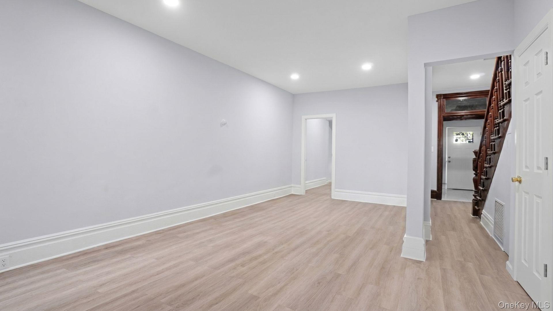 414 E 182nd Street thumbnail 9