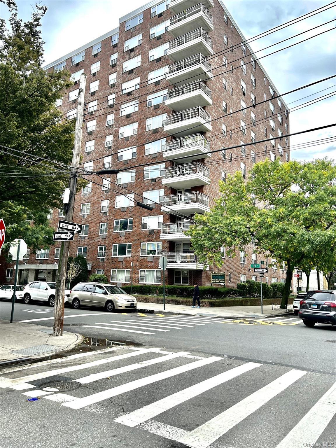 89-00 170 Street Unit: 5E, Jamaica Hills