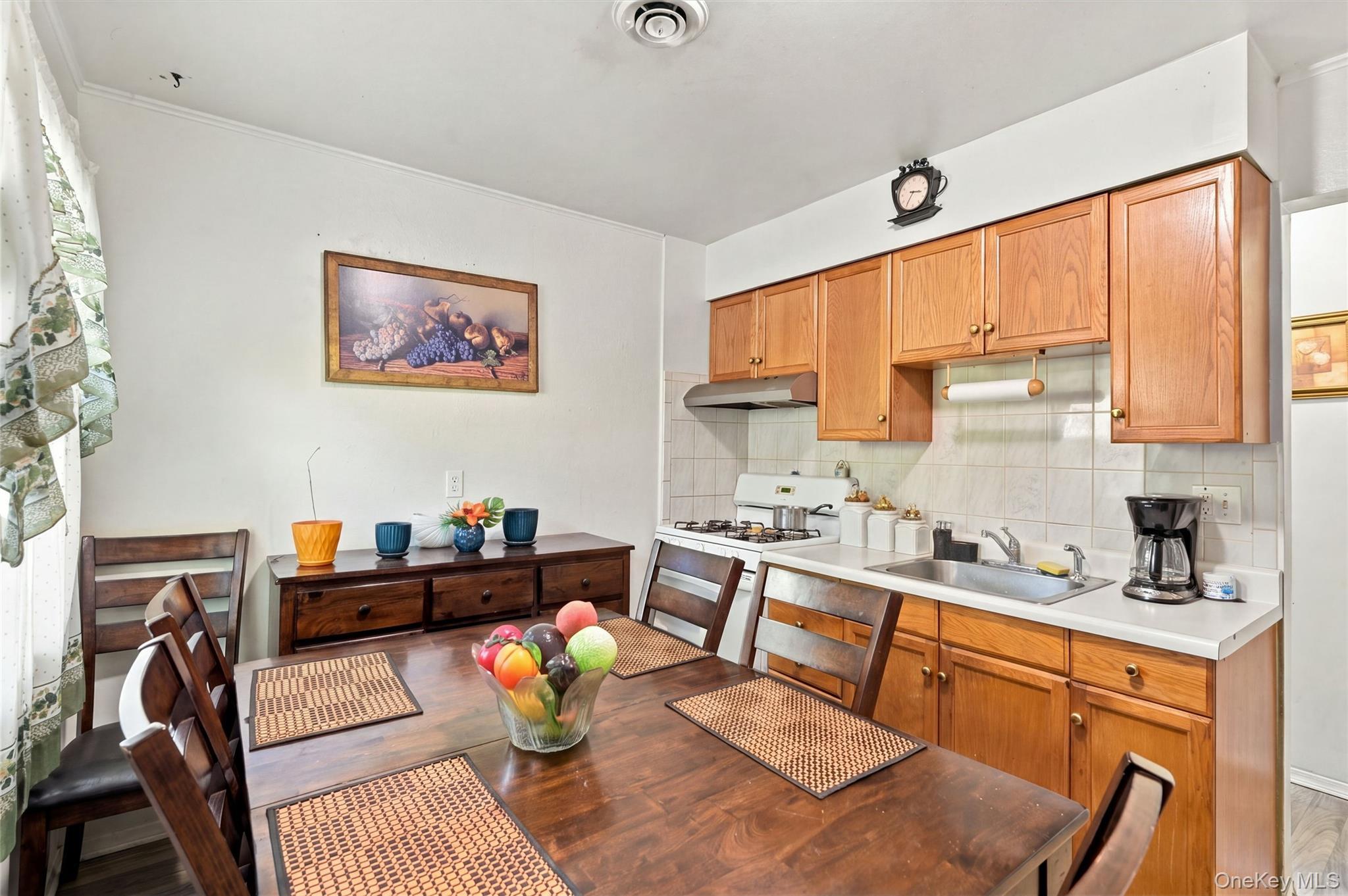 4-6 Hurd Avenue thumbnail 15
