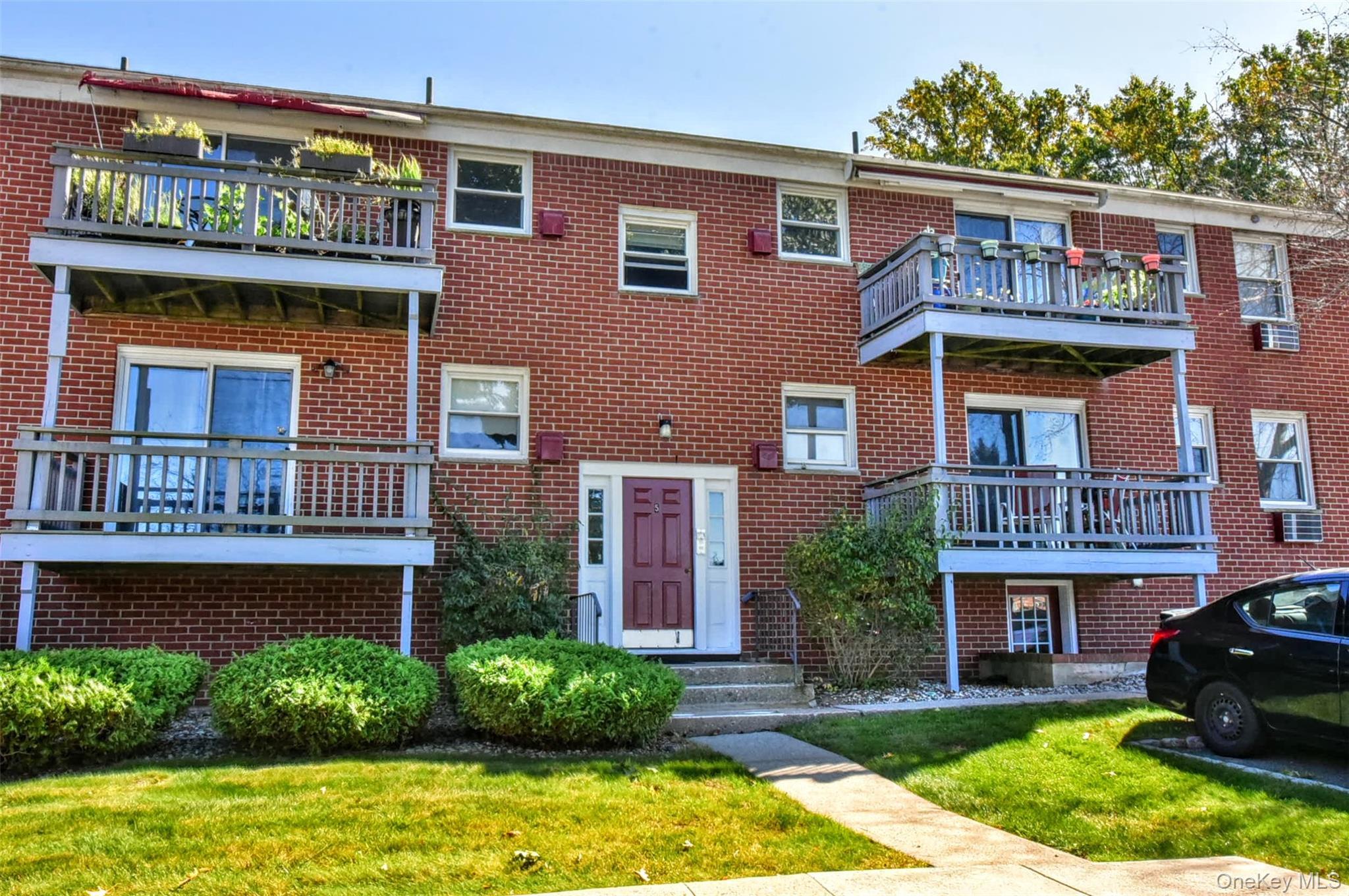 5 Danbury Court Unit: 1703 thumbnail 3