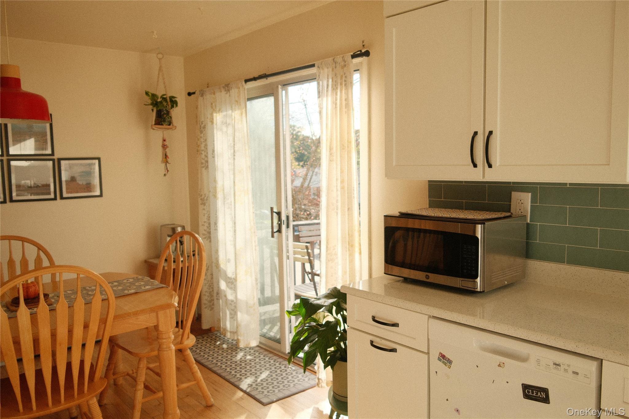 5 Danbury Court Unit: 1703 thumbnail 14