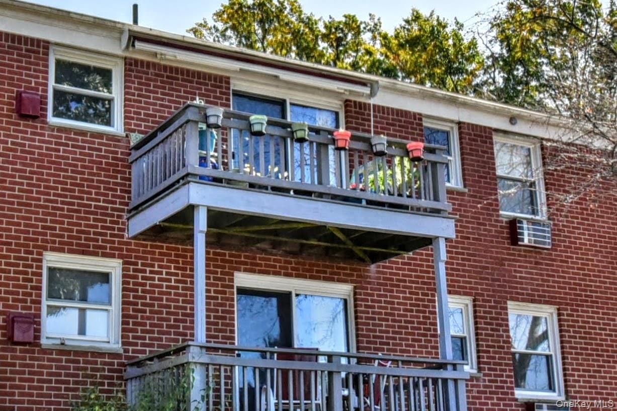 5 Danbury Court Unit: 1703 thumbnail 4