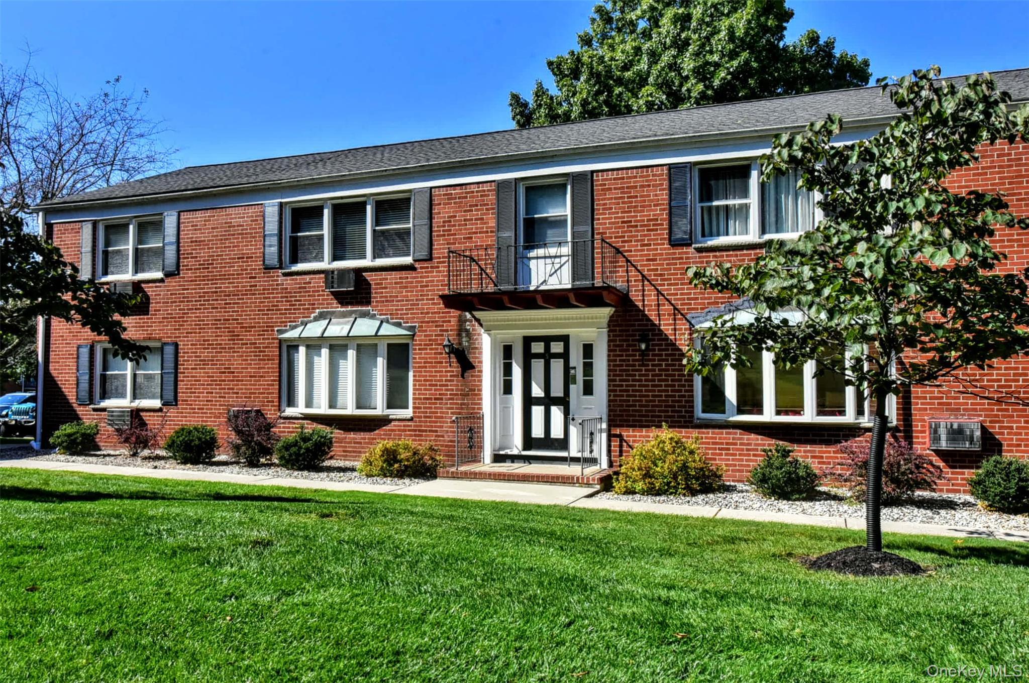5 Danbury Court Unit: 1703, Suffern