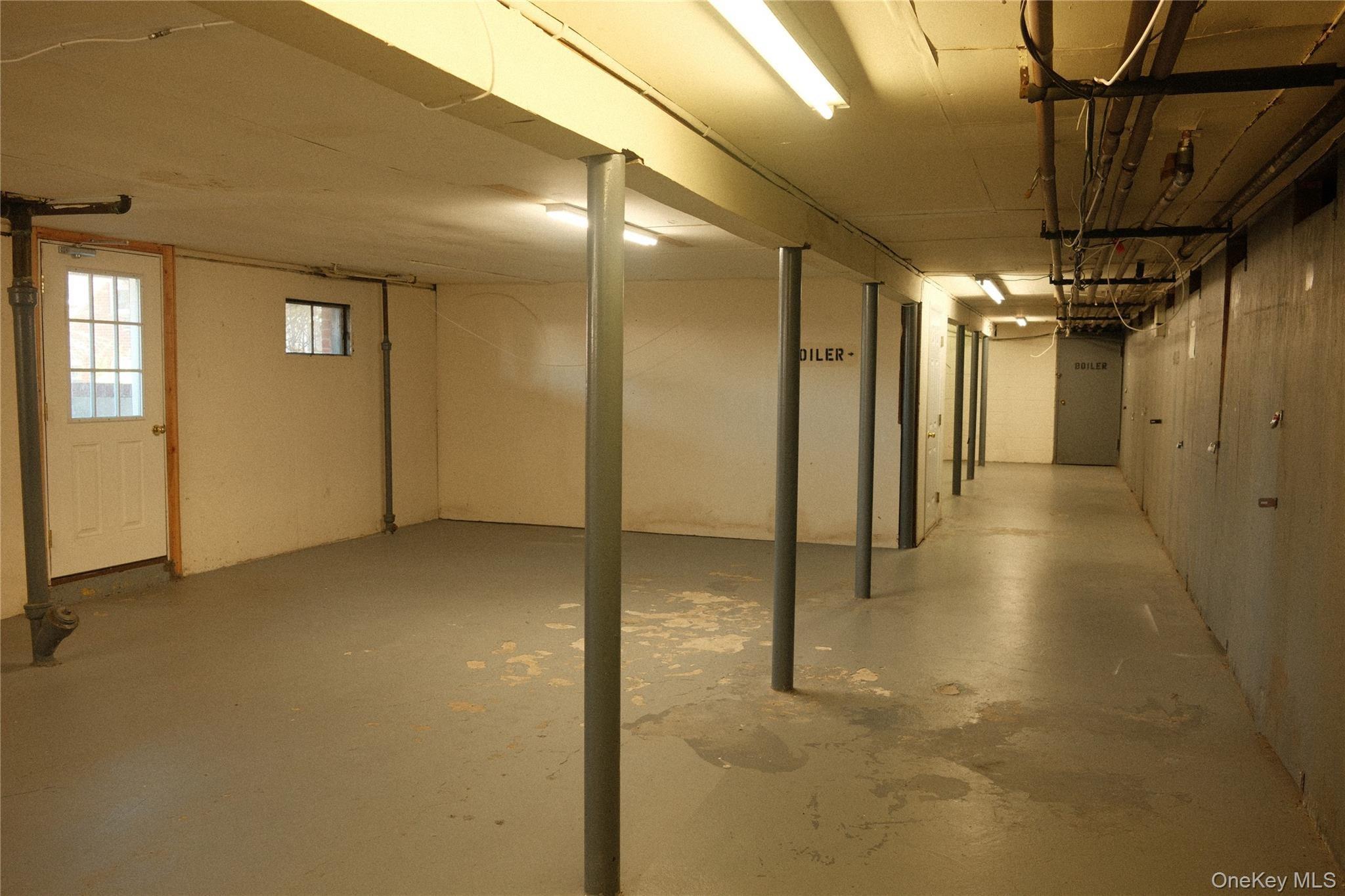 5 Danbury Court Unit: 1703 thumbnail 32