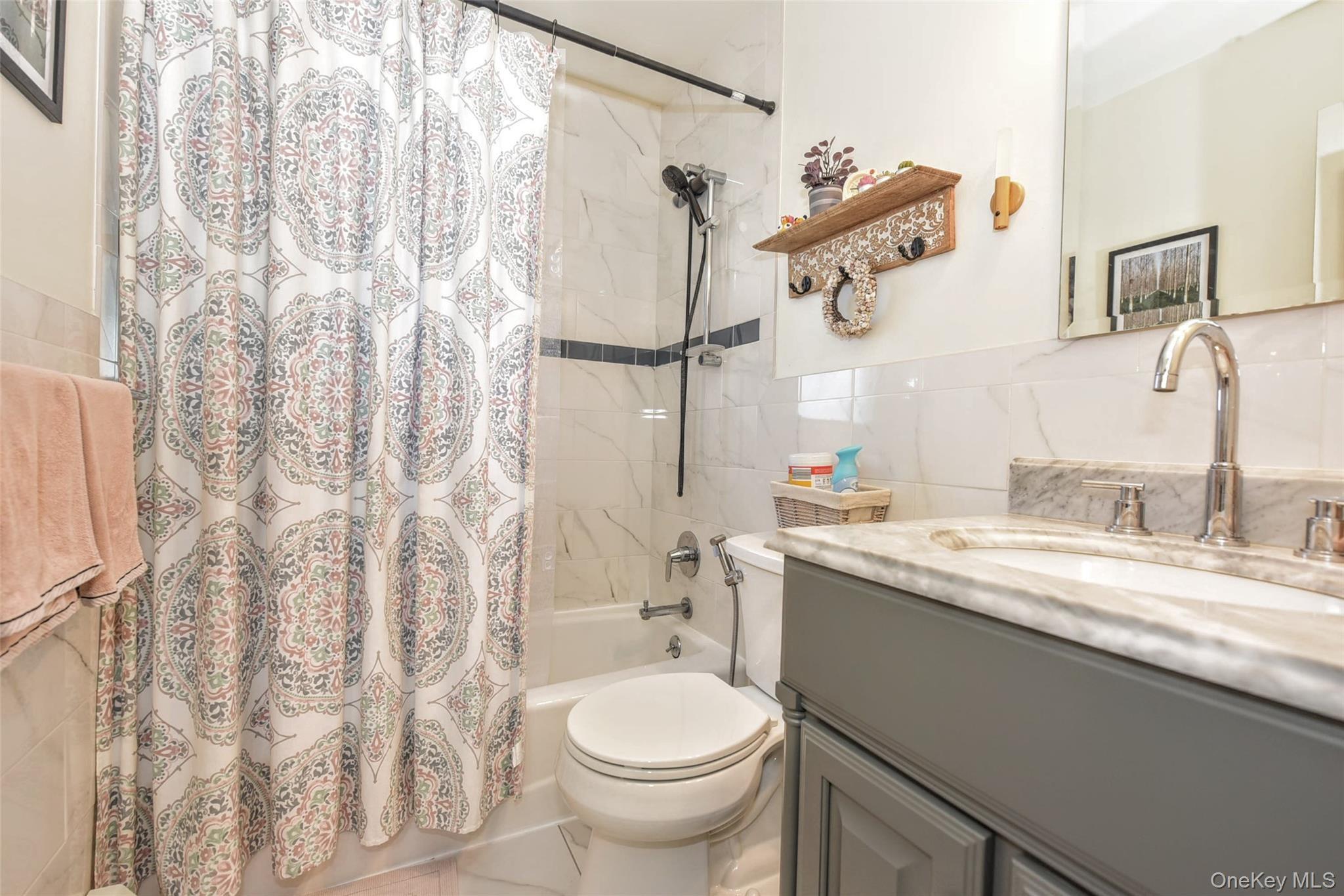 5 Danbury Court Unit: 1703 thumbnail 22