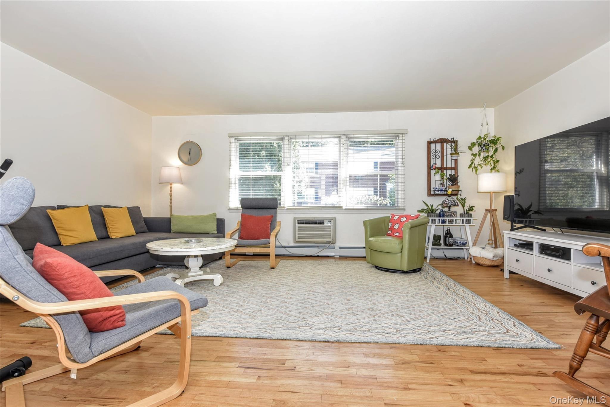 5 Danbury Court Unit: 1703 thumbnail 6