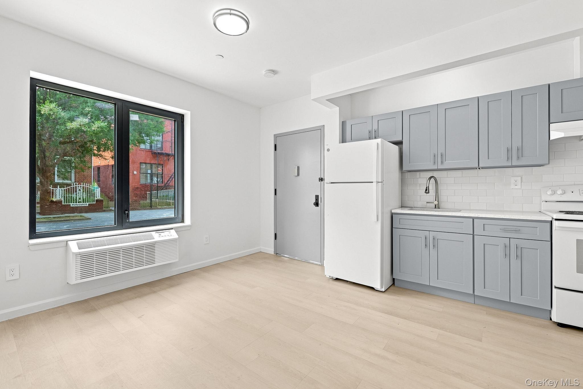 3530 Willet Avenue thumbnail 5