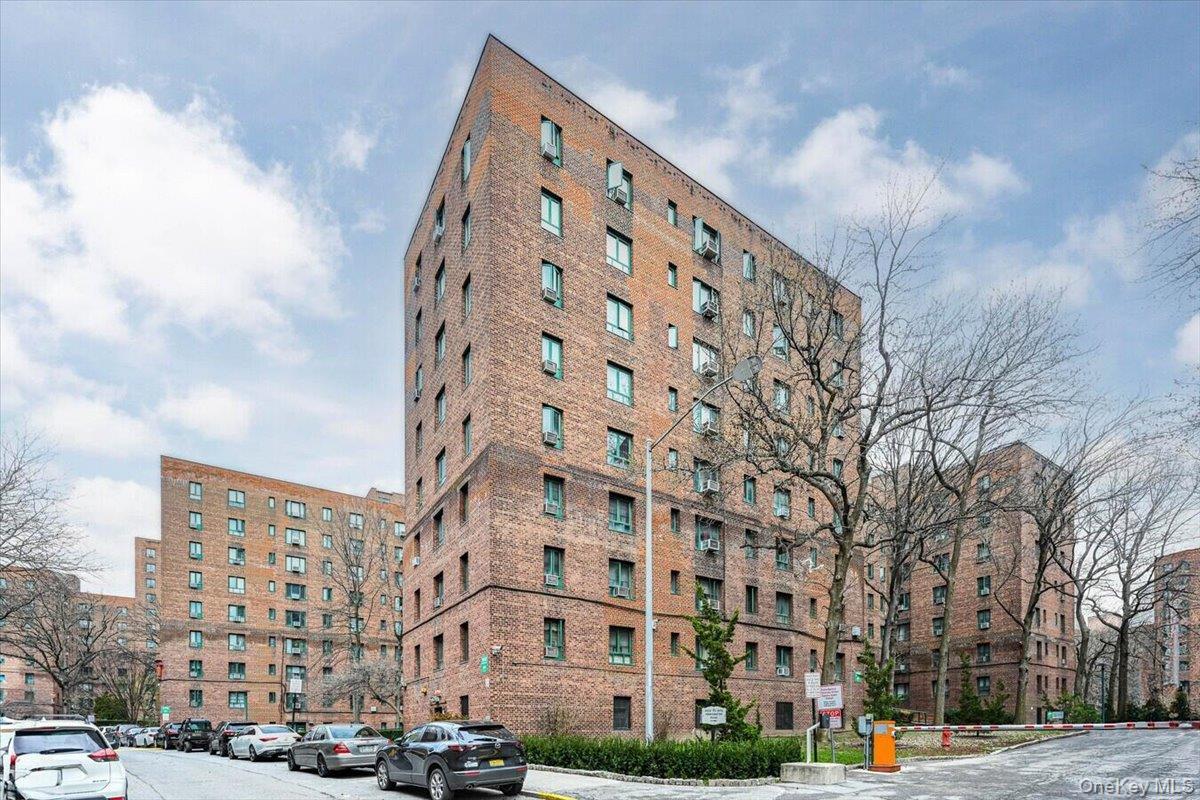 1503 Metropolitan Avenue Unit: 5A, Bronx