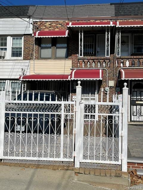 1917 Bussing Avenue, Bronx
