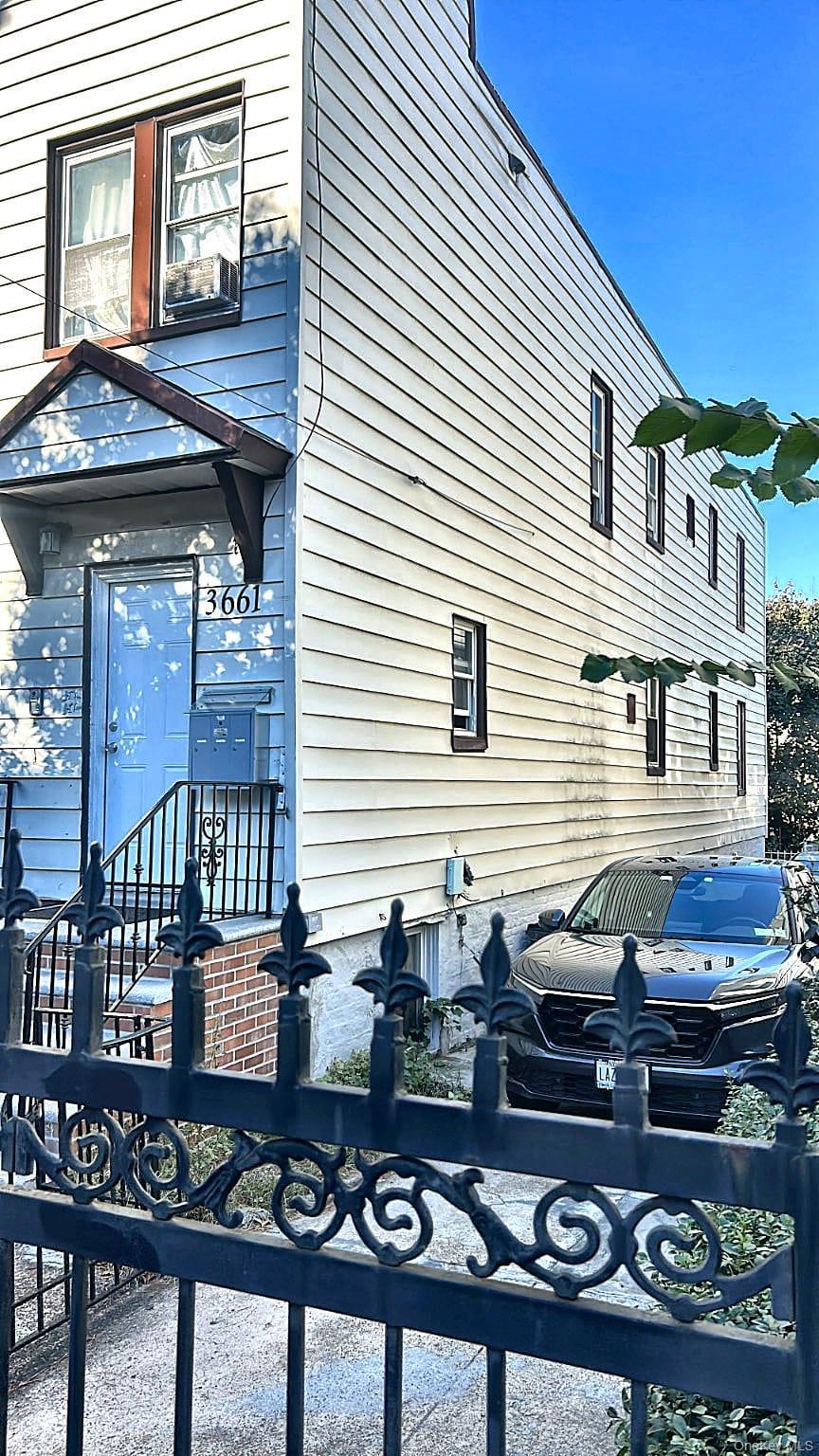 3661 Willett Avenue thumbnail 3