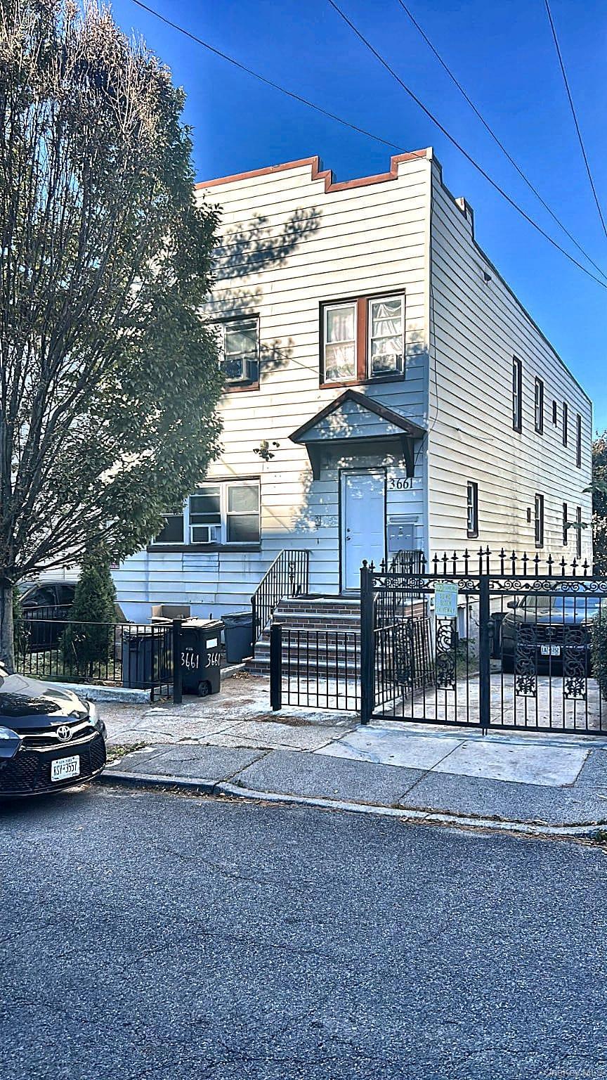 3661 Willett Avenue thumbnail 2