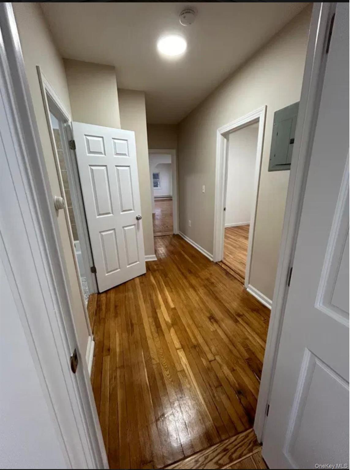 3661 Willett Avenue thumbnail 5