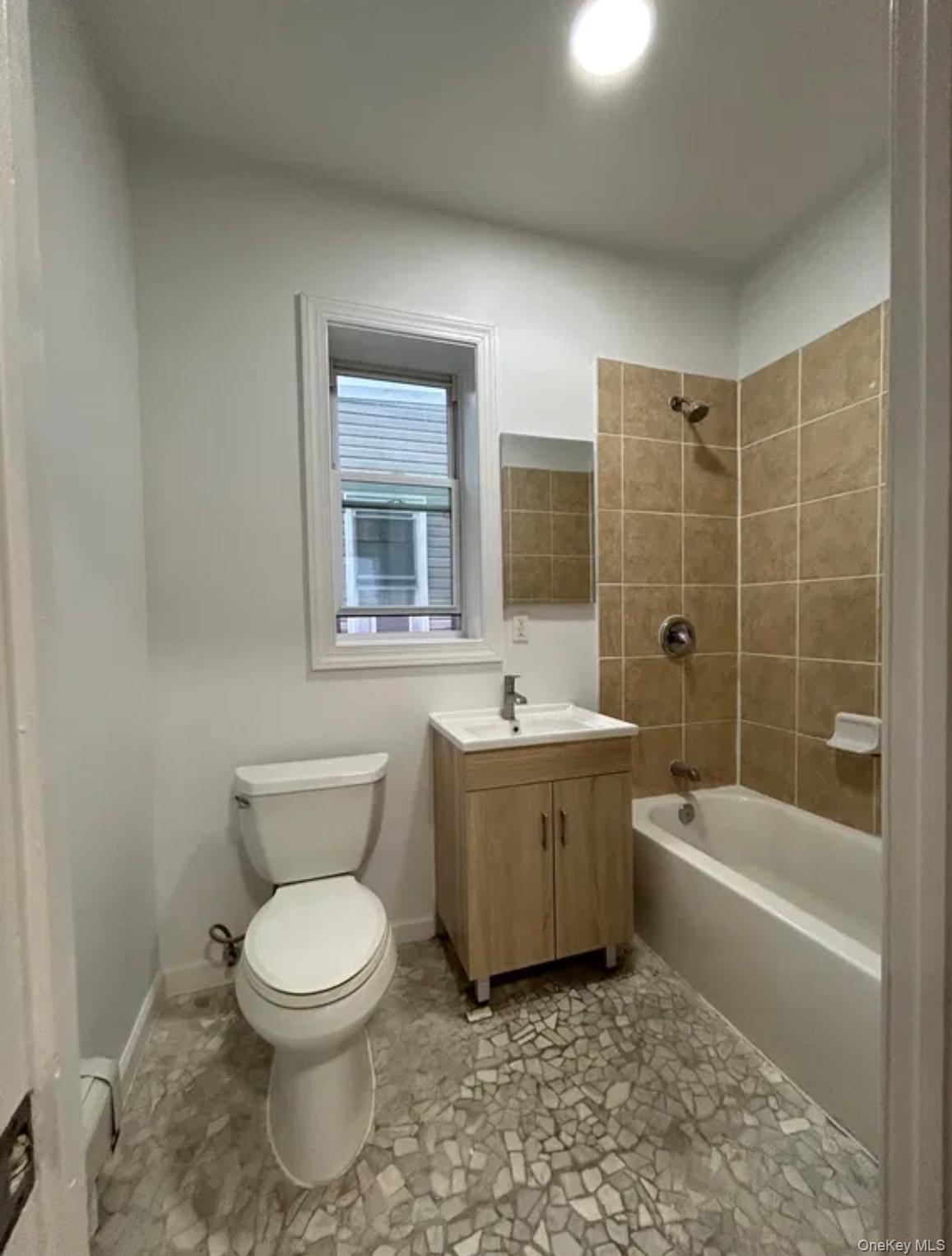 3661 Willett Avenue thumbnail 7