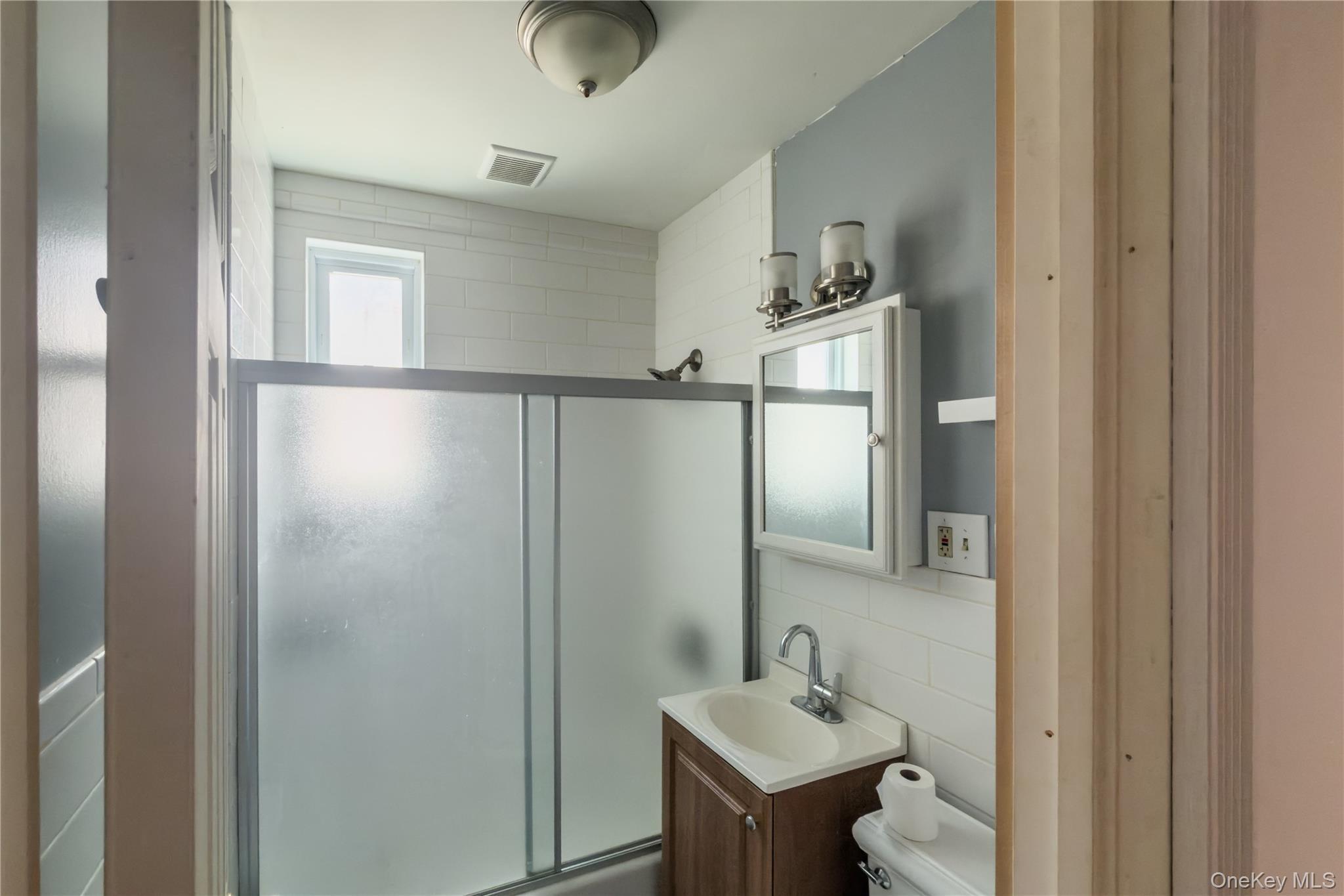 3234 Colden Avenue thumbnail 18