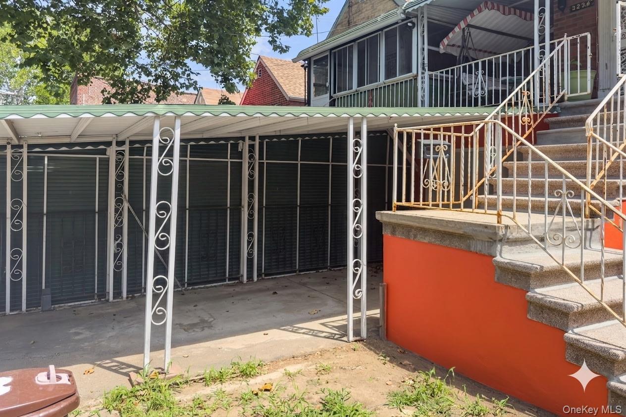 3234 Colden Avenue thumbnail 3