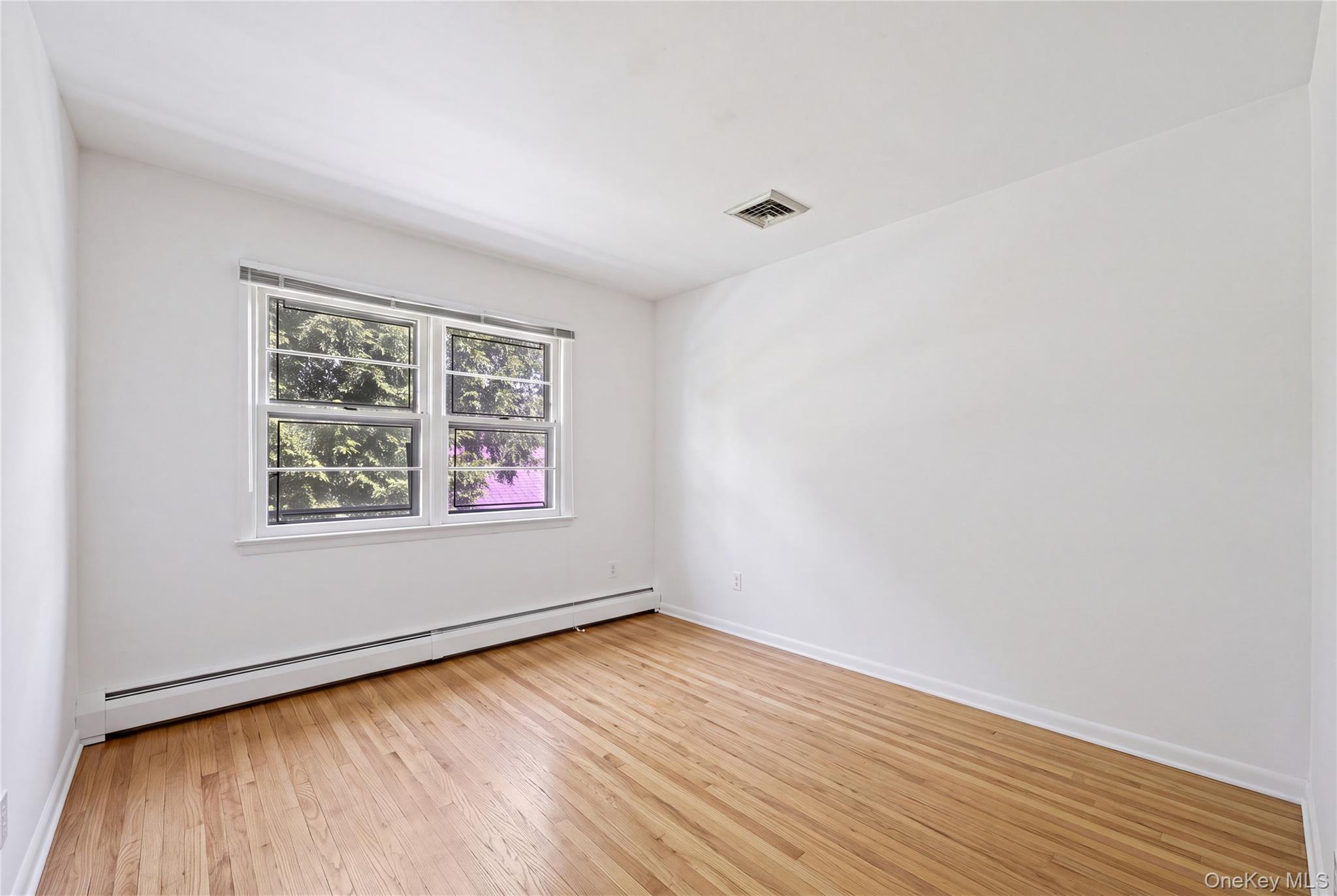 5395 Netherland Avenue thumbnail 7