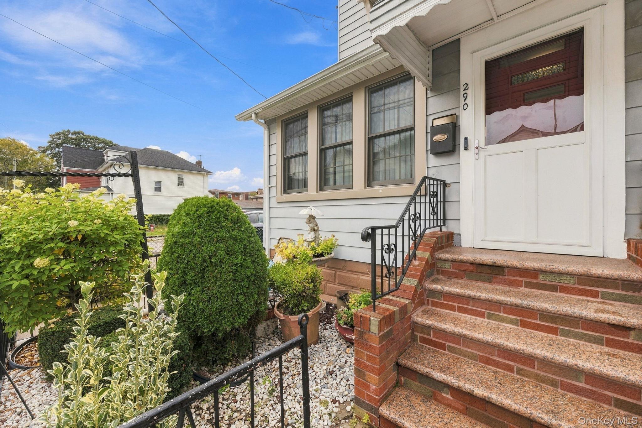 290 E 37th Street thumbnail 16