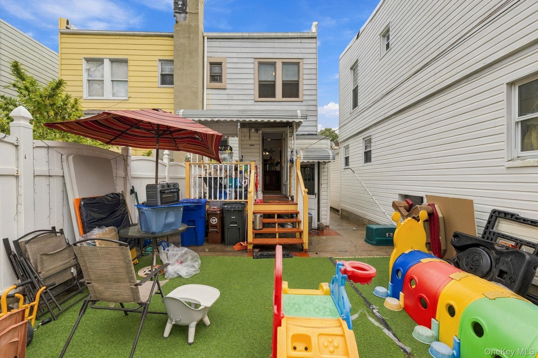 290 E 37th Street thumbnail 4
