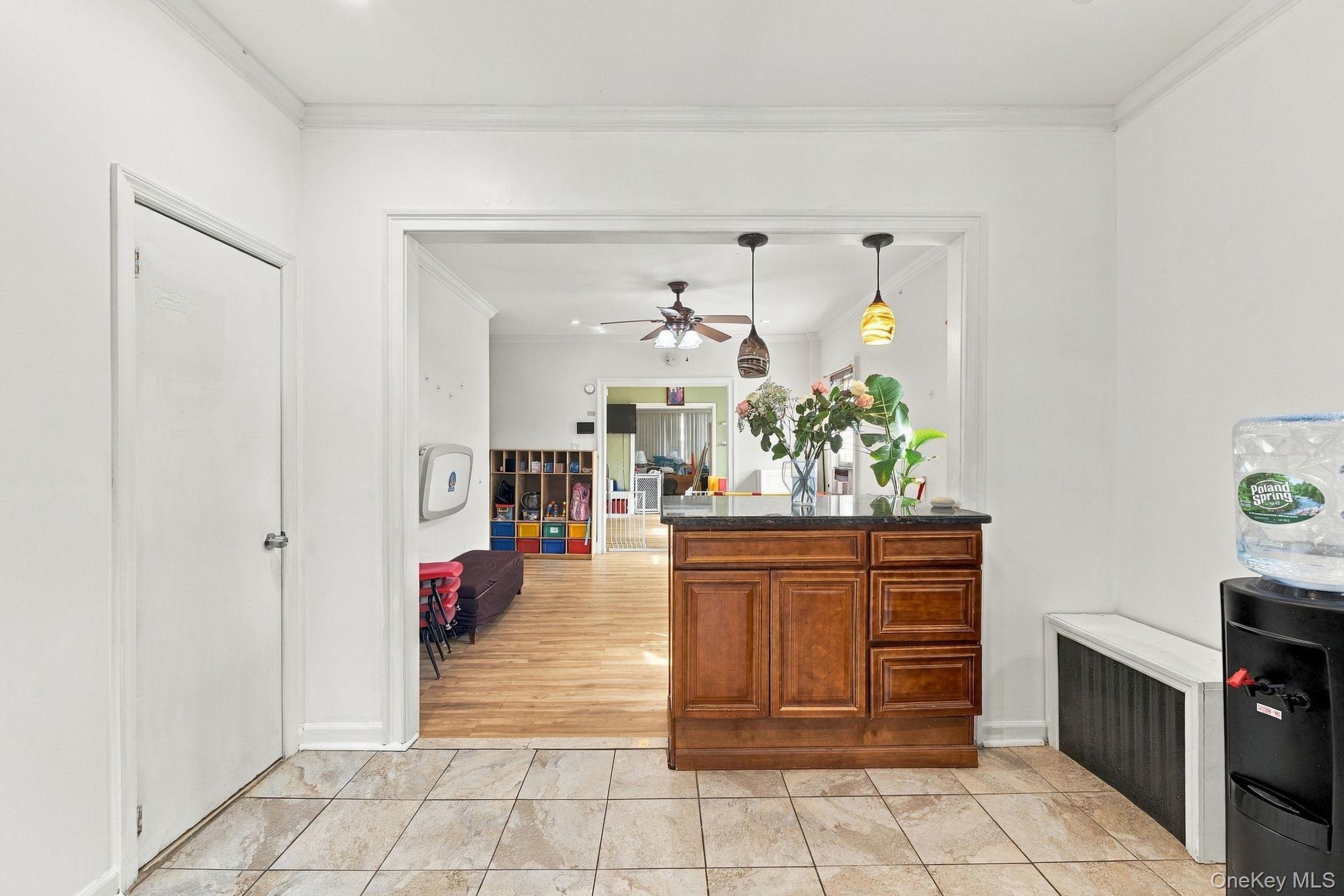 290 E 37th Street thumbnail 18