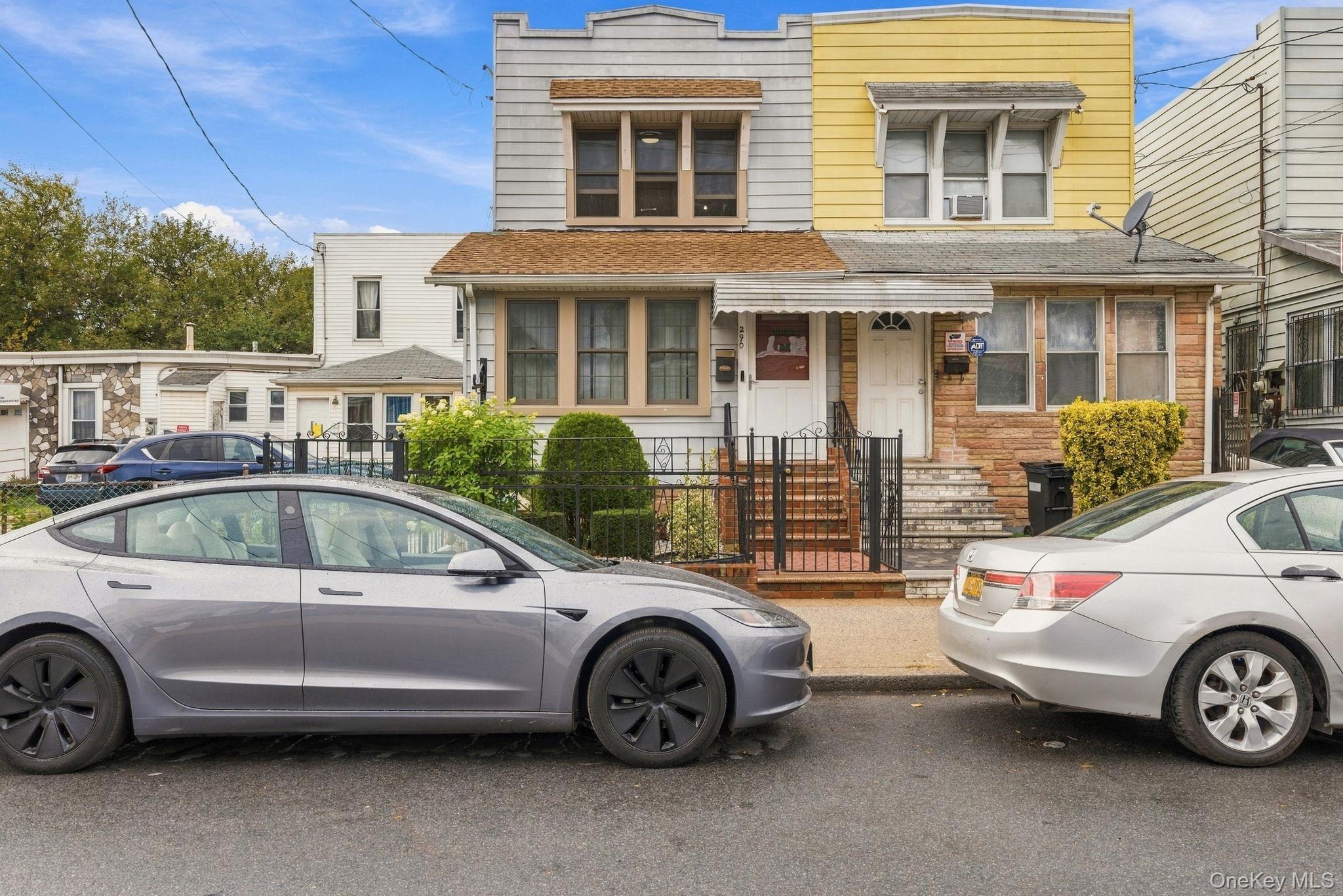 290 E 37th Street thumbnail 2