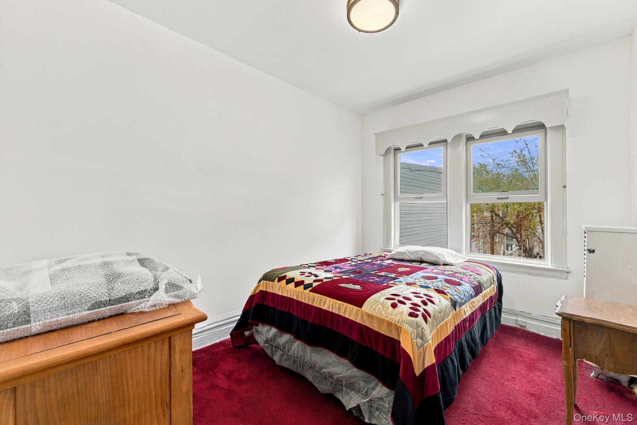 290 E 37th Street thumbnail 11