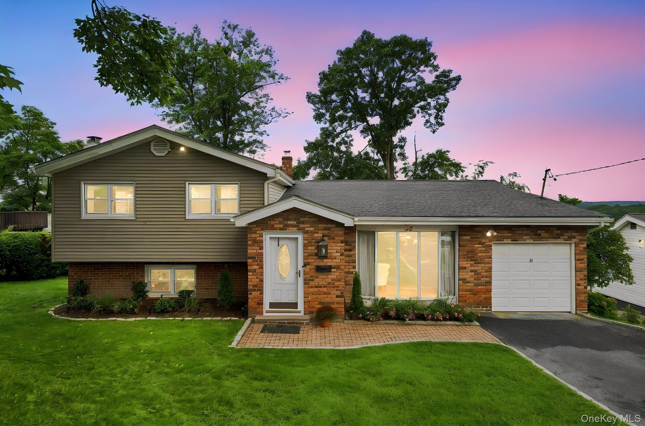 33 Dorchester Drive thumbnail 3