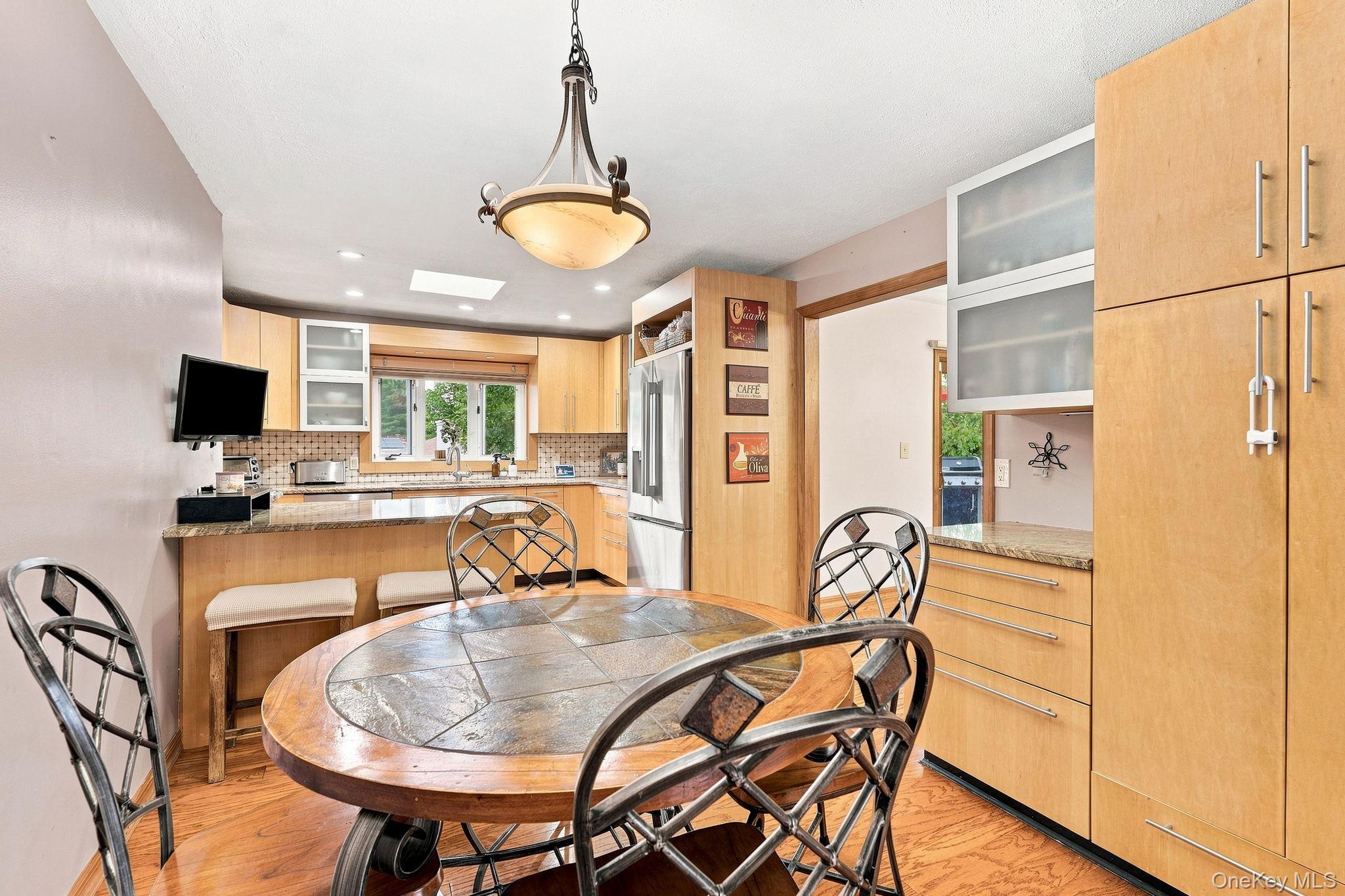 33 Dorchester Drive thumbnail 10