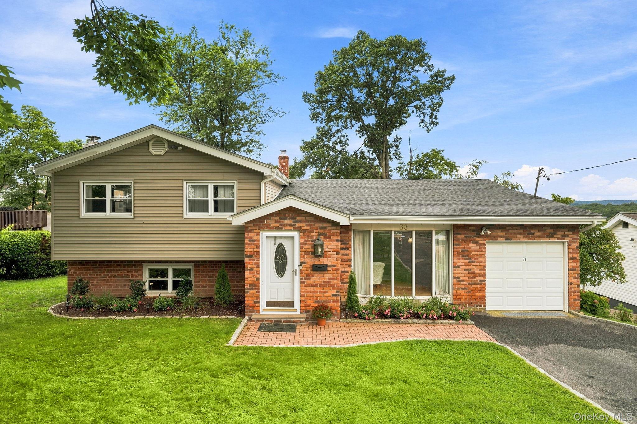 33 Dorchester Drive thumbnail 2