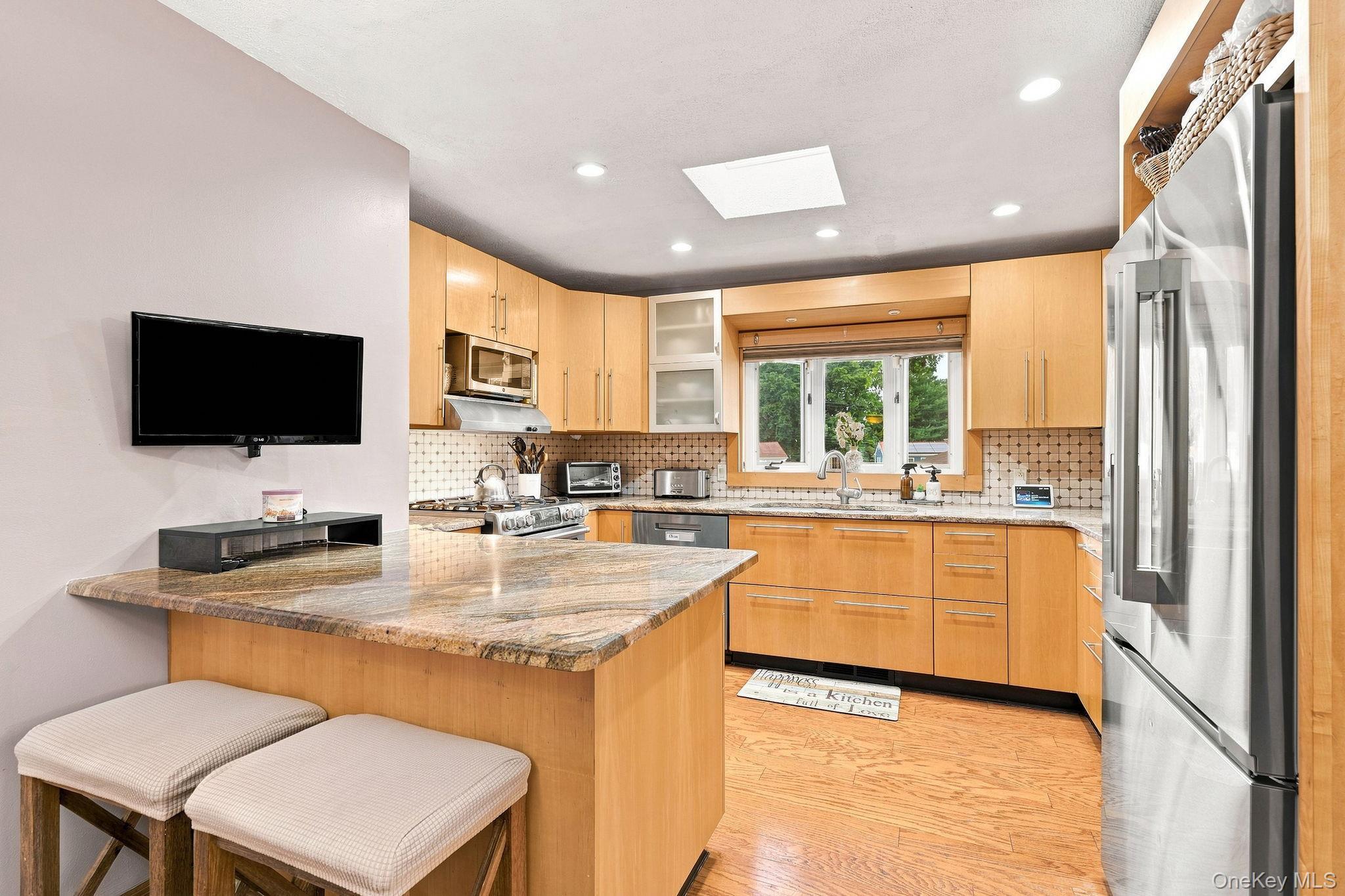 33 Dorchester Drive thumbnail 11