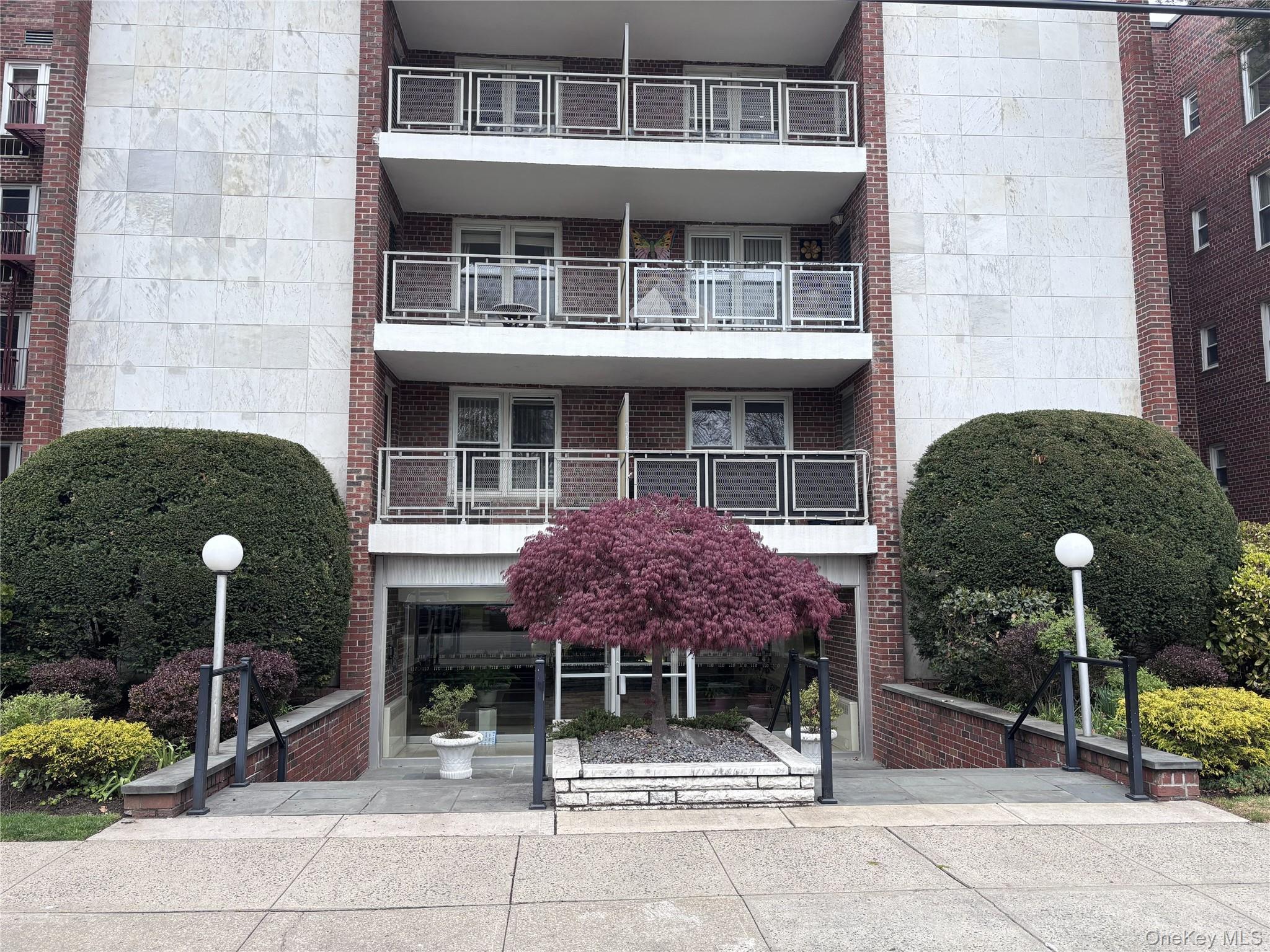 110 Brooklyn Avenue Unit: 3Q, Freeport