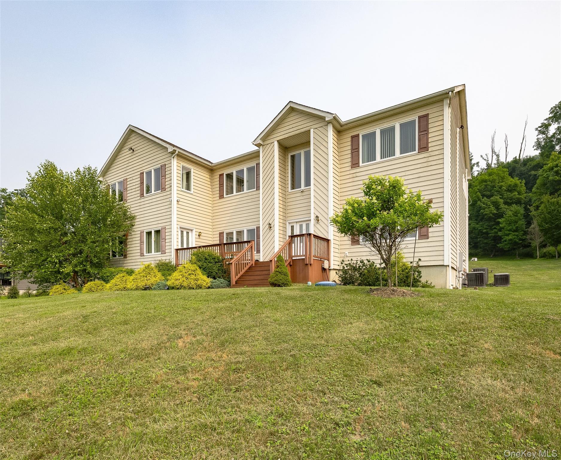 192 E Hook Road, Hopewell Junction