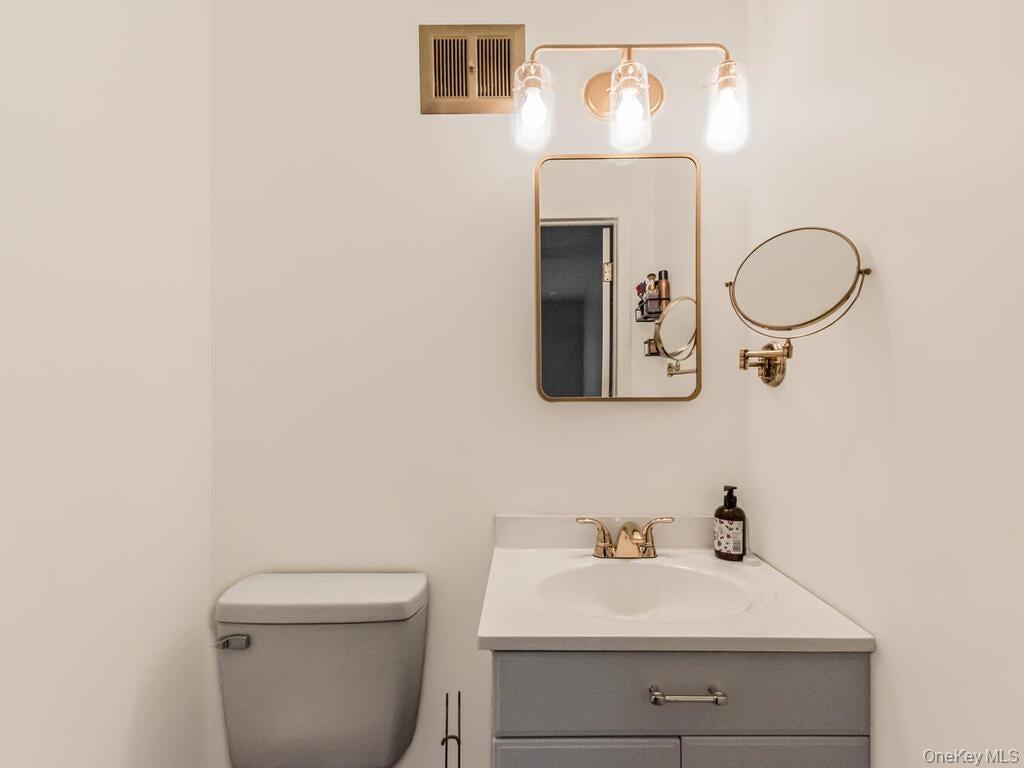 380 N Broadway Unit: C4 thumbnail 13