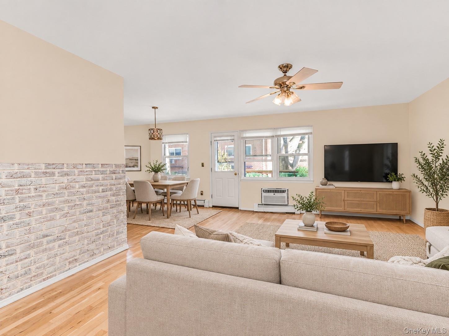 380 N Broadway Unit: C4 thumbnail 4