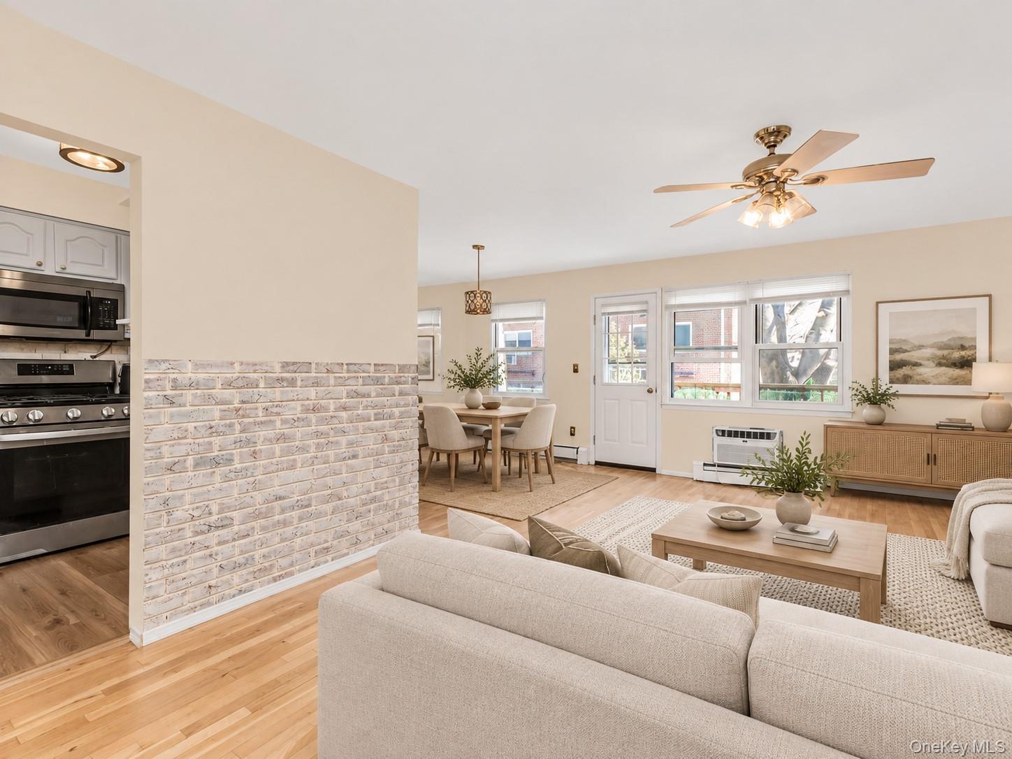 380 N Broadway Unit: C4 thumbnail 6