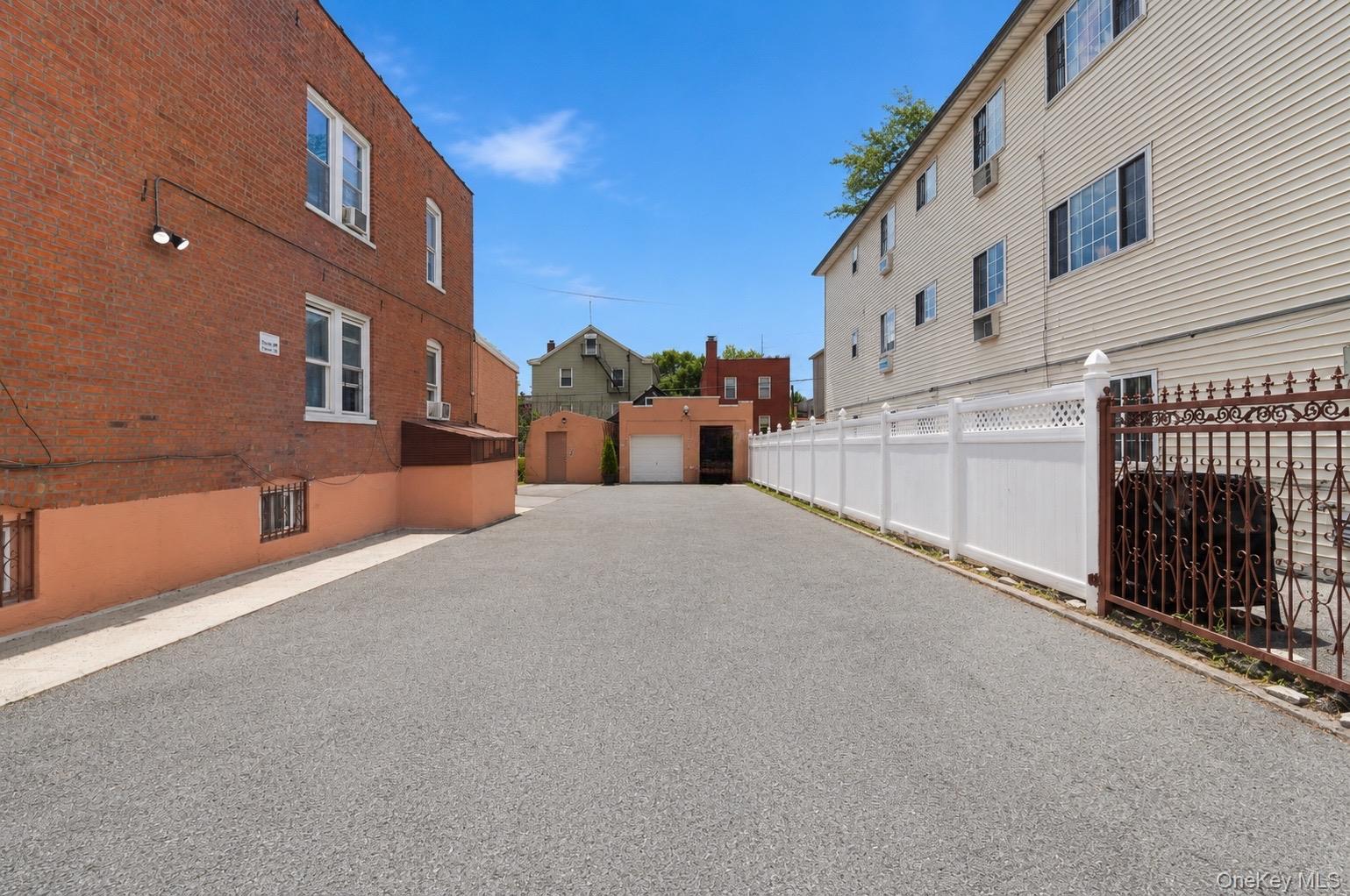 756 E 223rd Street thumbnail 2
