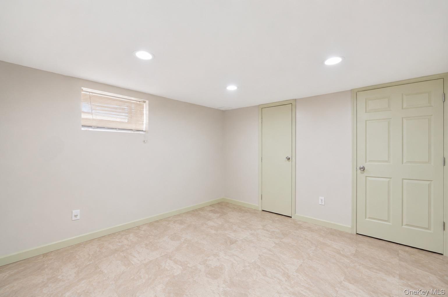 756 E 223rd Street thumbnail 9