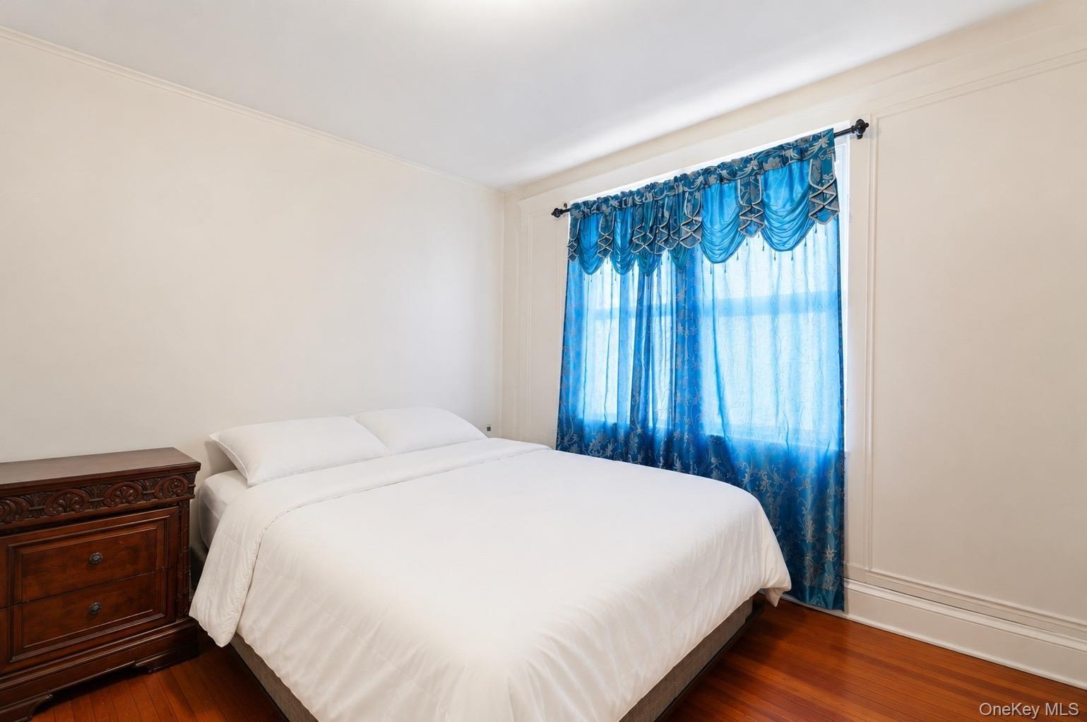 756 E 223rd Street thumbnail 20