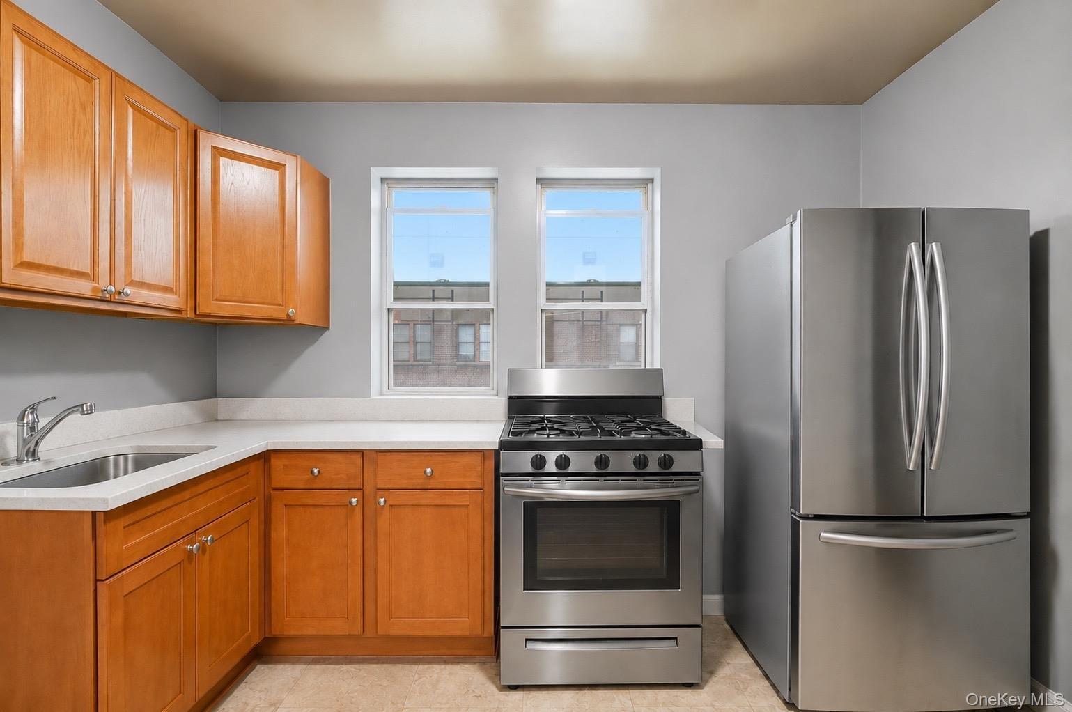 756 E 223rd Street thumbnail 18