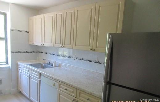 2866 Marion Avenue Unit: 1E thumbnail 5