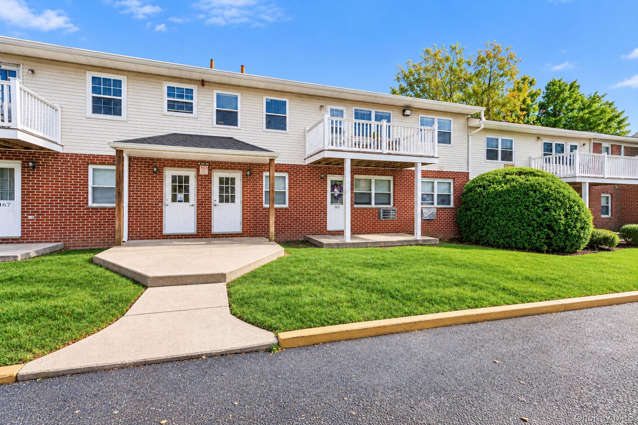 1 Hemlock Drive Unit: F164, Bay Shore