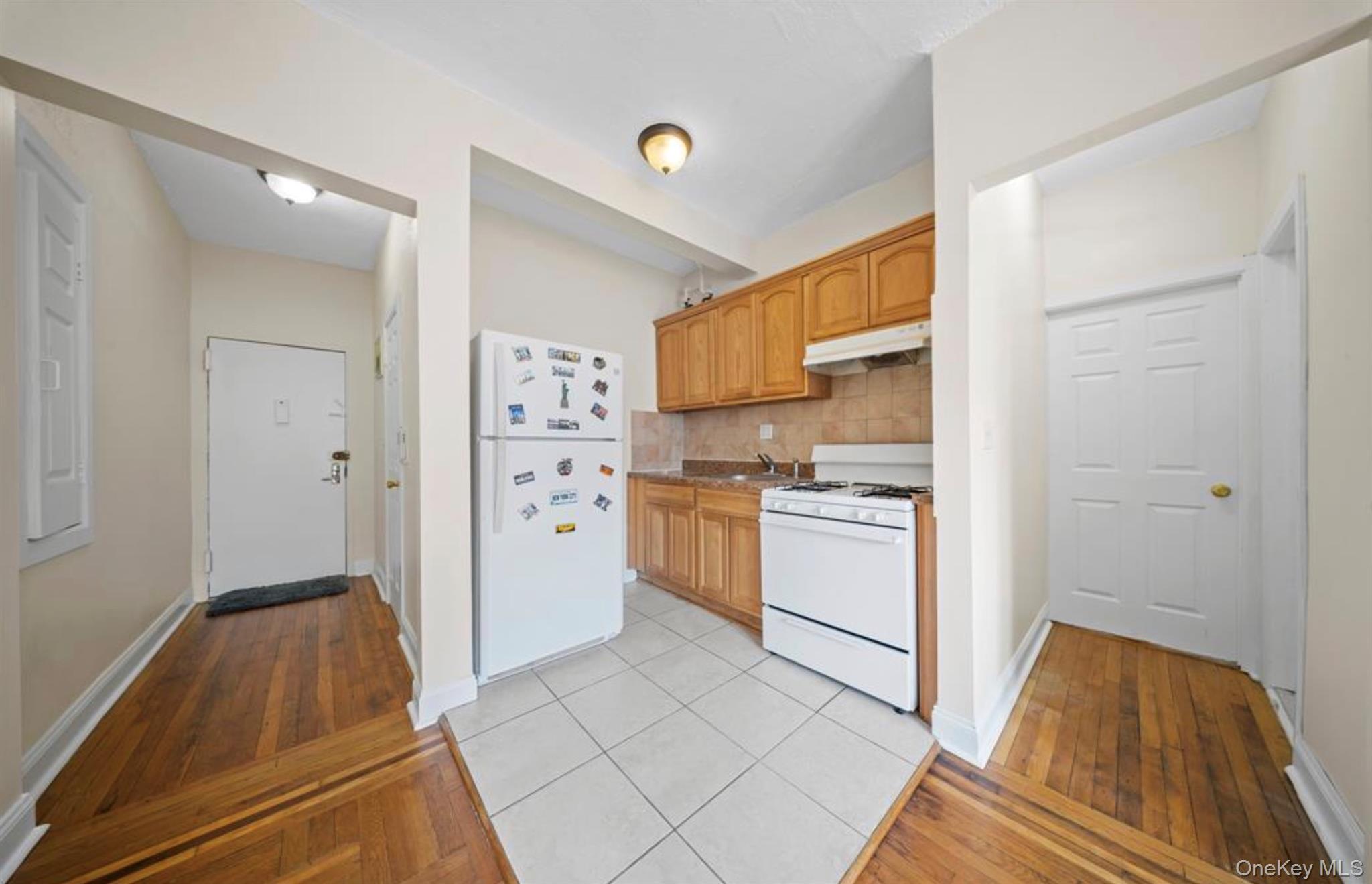 1372 Shakespeare Avenue Unit: 4D thumbnail 6