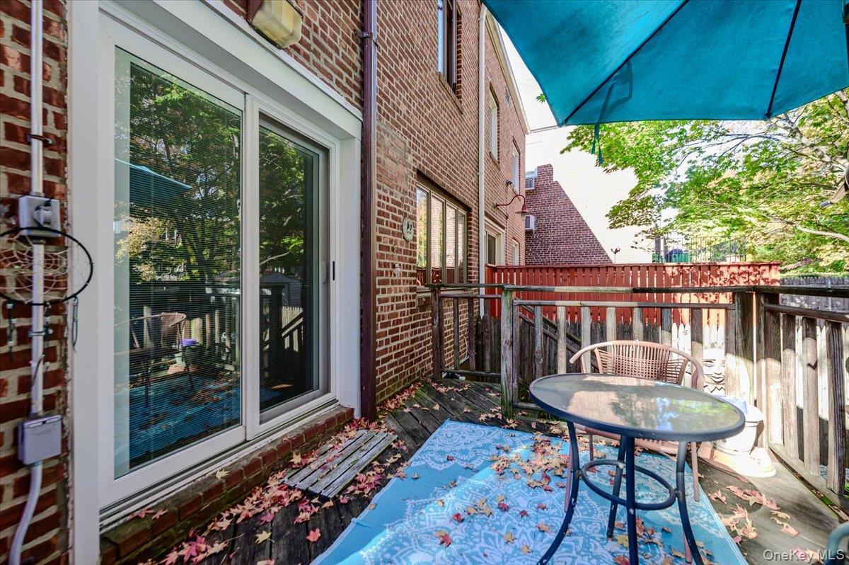 1812 Tenbroeck Avenue thumbnail 9