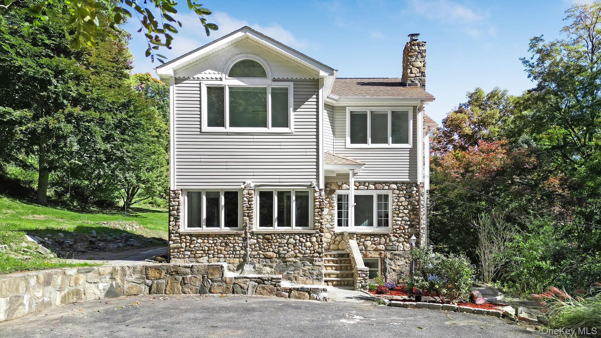 3811 Wood Street, Jefferson Valley