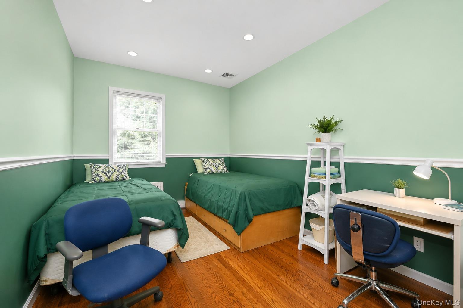 144-49 70th Avenue thumbnail 26
