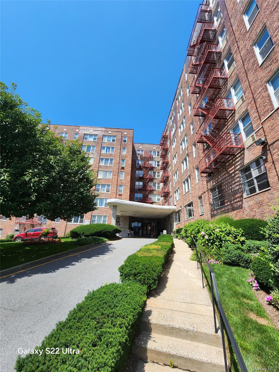 333 Bronx River Road Unit: 324, Yonkers